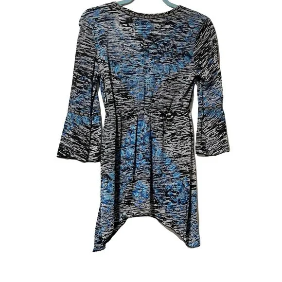 Free People women's size S gray/black/blue v neck ribbon accents bell sleeve top - Picture 5 of 9